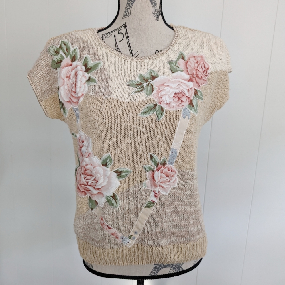 Vintage floral knitted top